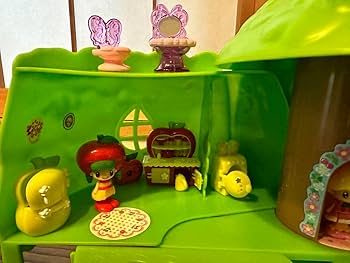 木のおうち。 Amazon | Outsunny Kids 木製プレイハウス 屋外ガーデンゲーム